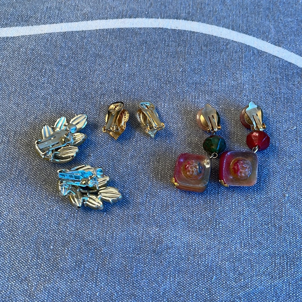 Vintage Clip on Earrings/ lot of 3